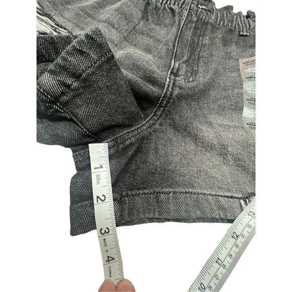 So *High Rise *Mom Shorts *charcoal* distressed, Sz 15/32 NWT - Picture 10 of 10